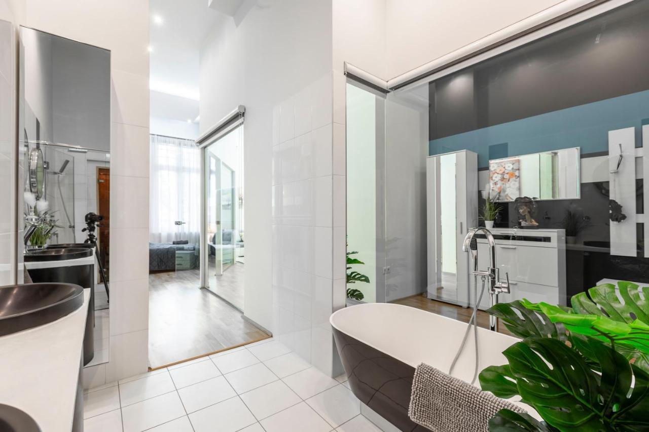 Luxurious & Spacious Downtown Residence In Liszt Ferenc Square Budapest Exterior foto