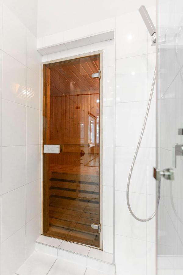 Luxurious & Spacious Downtown Residence In Liszt Ferenc Square Budapest Exterior foto