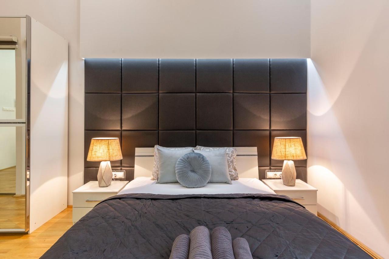 Luxurious & Spacious Downtown Residence In Liszt Ferenc Square Budapest Exterior foto